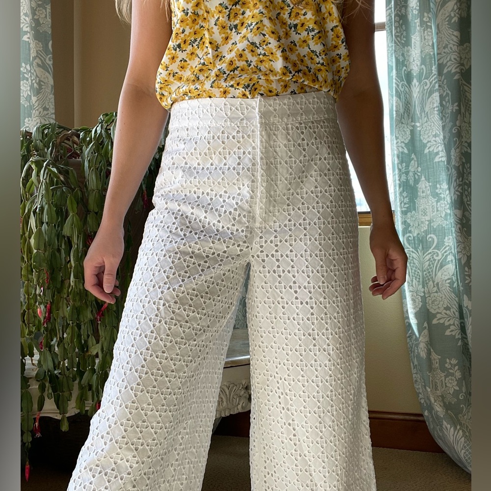 Marled High rise white eyelet wide leg ankle pants - Picture 3 of 14